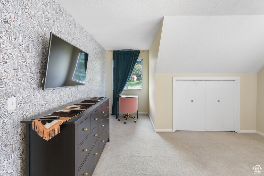 Photo 14 for MLS #2105953 at 2480 Oakridge Dr