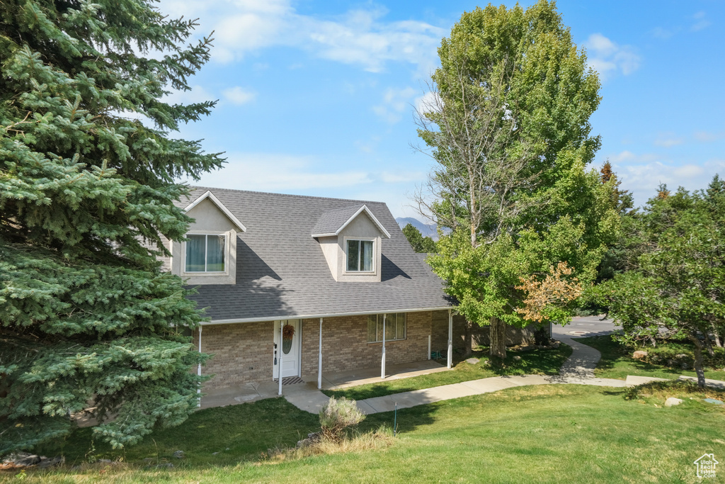 Photo 2 for MLS #2105953 at 2480 Oakridge Dr