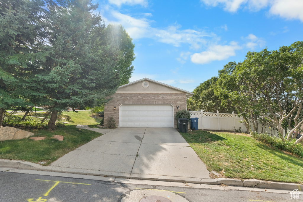 Photo 27 for MLS #2105953 at 2480 Oakridge Dr