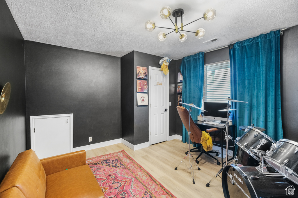 Photo 11 for MLS #2105953 at 2480 Oakridge Dr