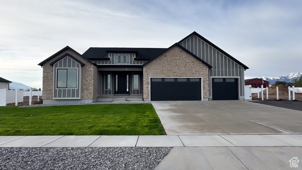 Photo 1 for MLS #2105968 at 344 E Dutton Ct #102