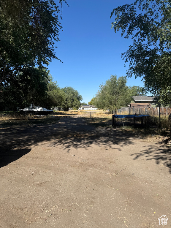 Photo 2 for MLS #2105973 at 261 N Redwood Rd #1
