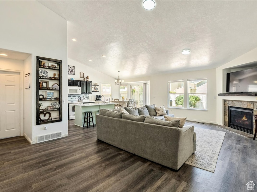 8262 S PIN OAK DR West Jordan, UT 84081