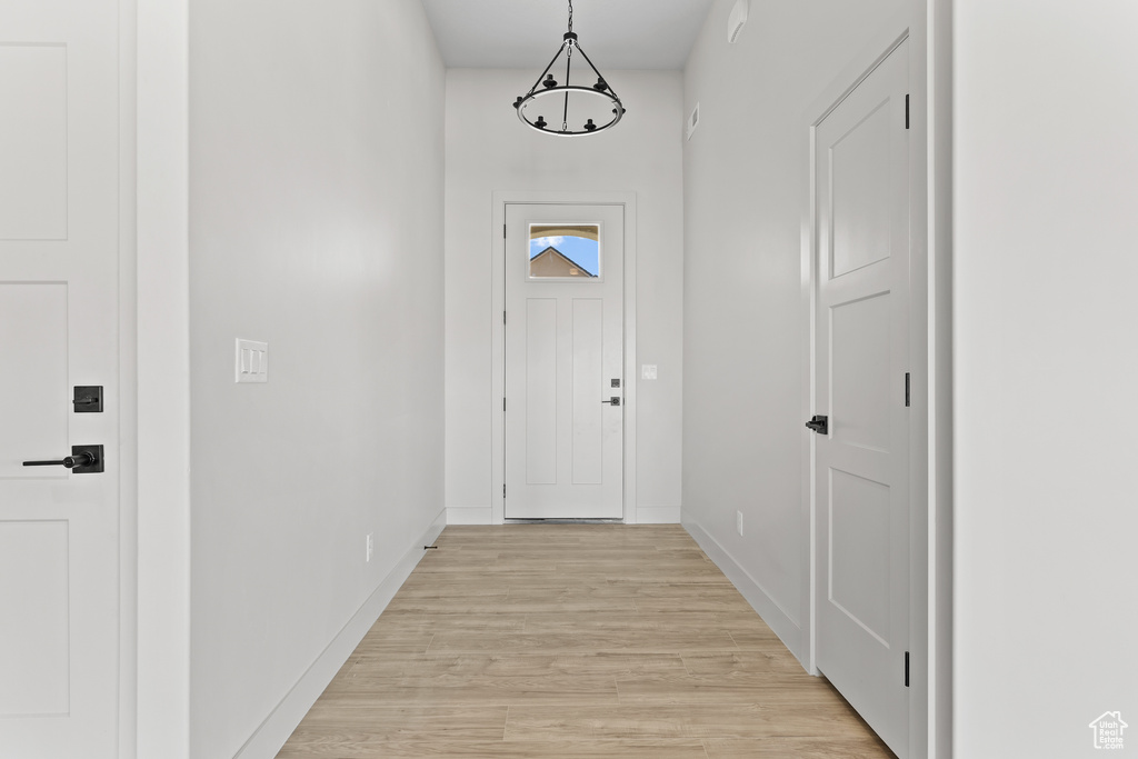 Photo 5 for MLS #2105986 at 980 W Rock View Dr