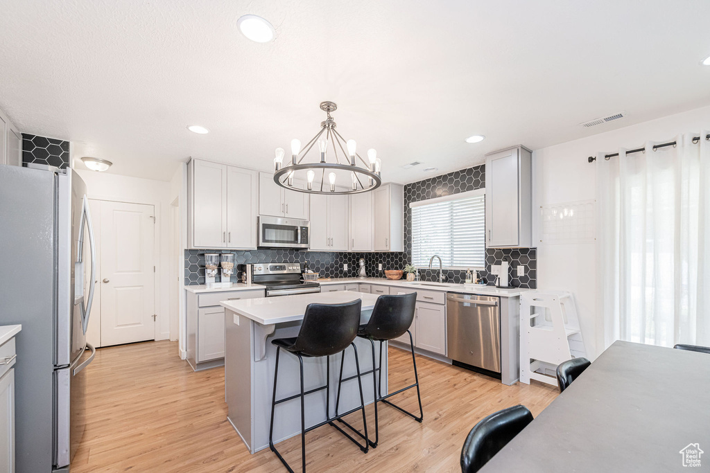 4203 W 6025 S Roy, UT 84067