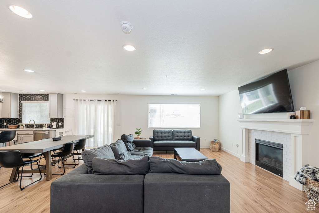 4203 W 6025 S Roy, UT 84067