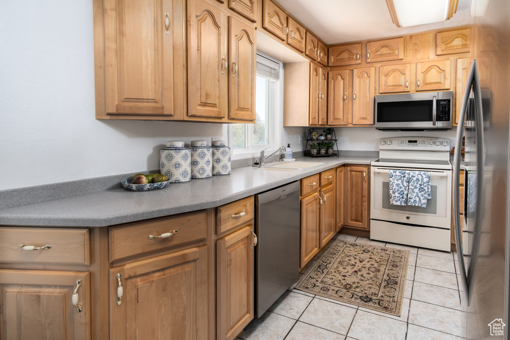 1482 E WATERS LN Sandy, UT 84093
