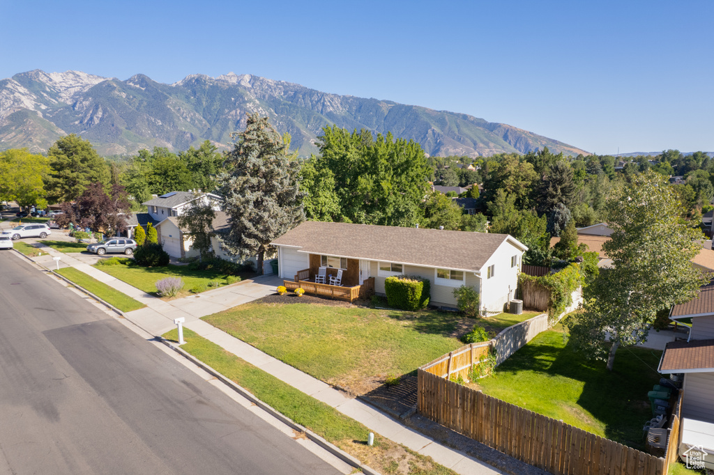 1482 E WATERS LN Sandy, UT 84093