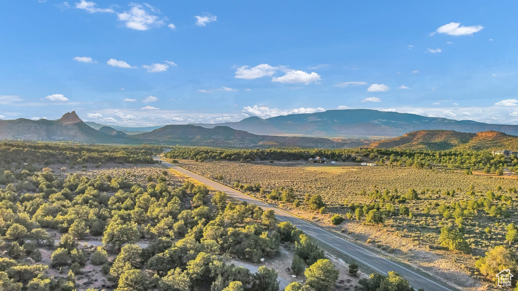 713 W EAGLE RNCH Teasdale, UT 84773