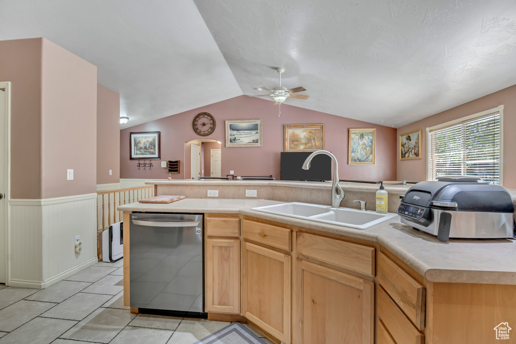 6248 S HIGH BLUFF DR West Valley City, UT 84118