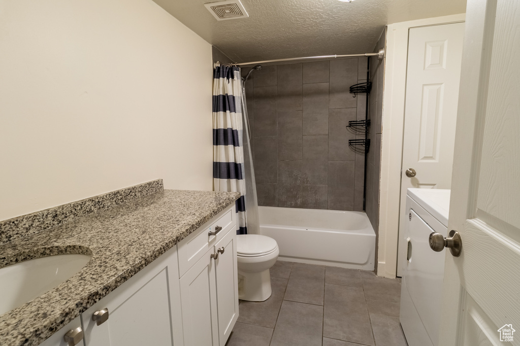 Photo 3 for MLS #2106019 at 3224 W Regency Park Dr #12