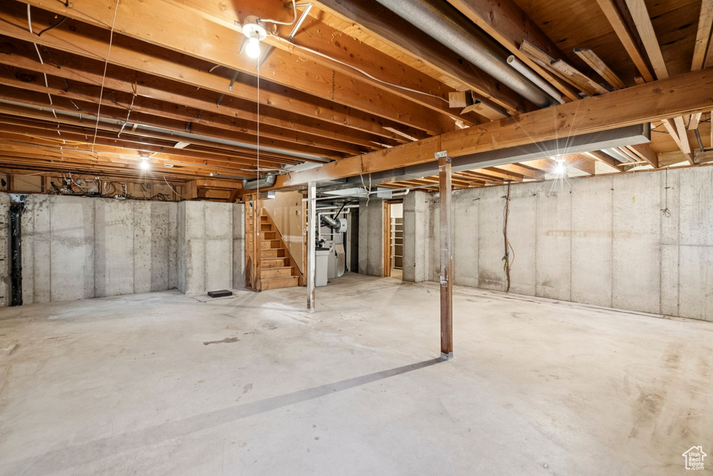 1601 W 4450 S Roy, UT 84067