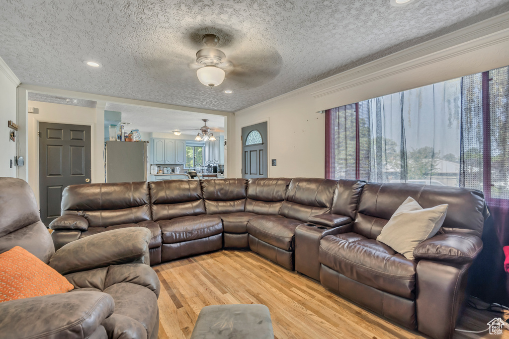 242 E 2900 N North Ogden, UT 84414