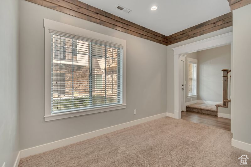Photo 4 for MLS #2106107 at 5538 W Naples Dr #125