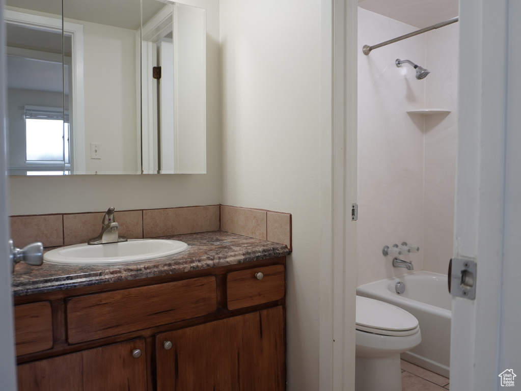 Photo 15 for MLS #2106116 at 450 E Creekside Cir #B
