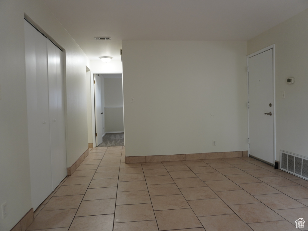 Photo 9 for MLS #2106116 at 450 E Creekside Cir #B