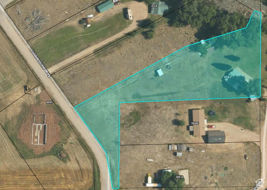 4105 N 38540 W Tabiona, UT 84072