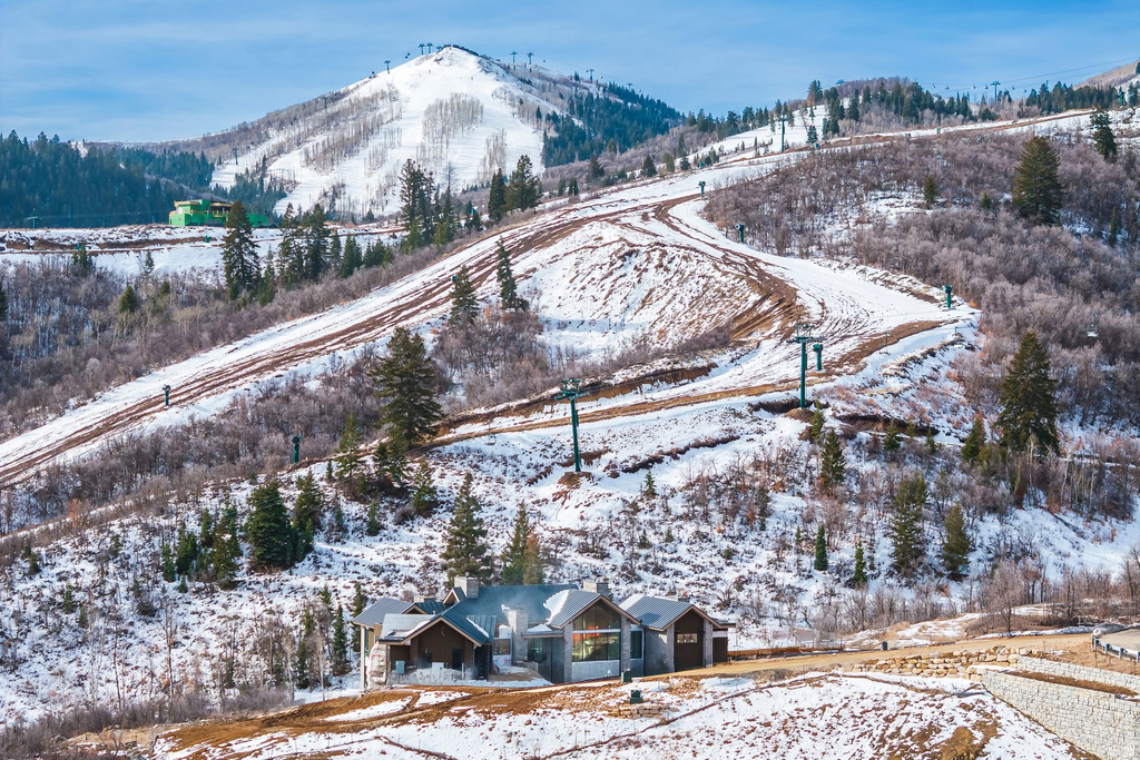 10098 N HIMMEL CT Park City, UT 84060