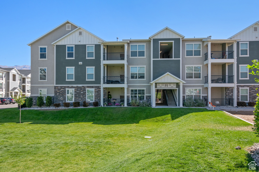 Photo 2 for MLS #2106140 at 633 N Sun Peak Dr