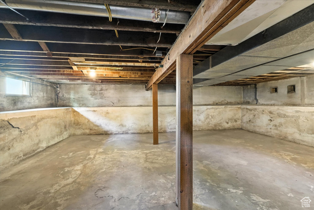 325 W 300 N Hyrum, UT 84319