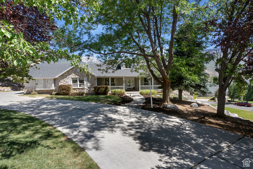 760 N EAGLE VIEW DR. Alpine, UT 84004