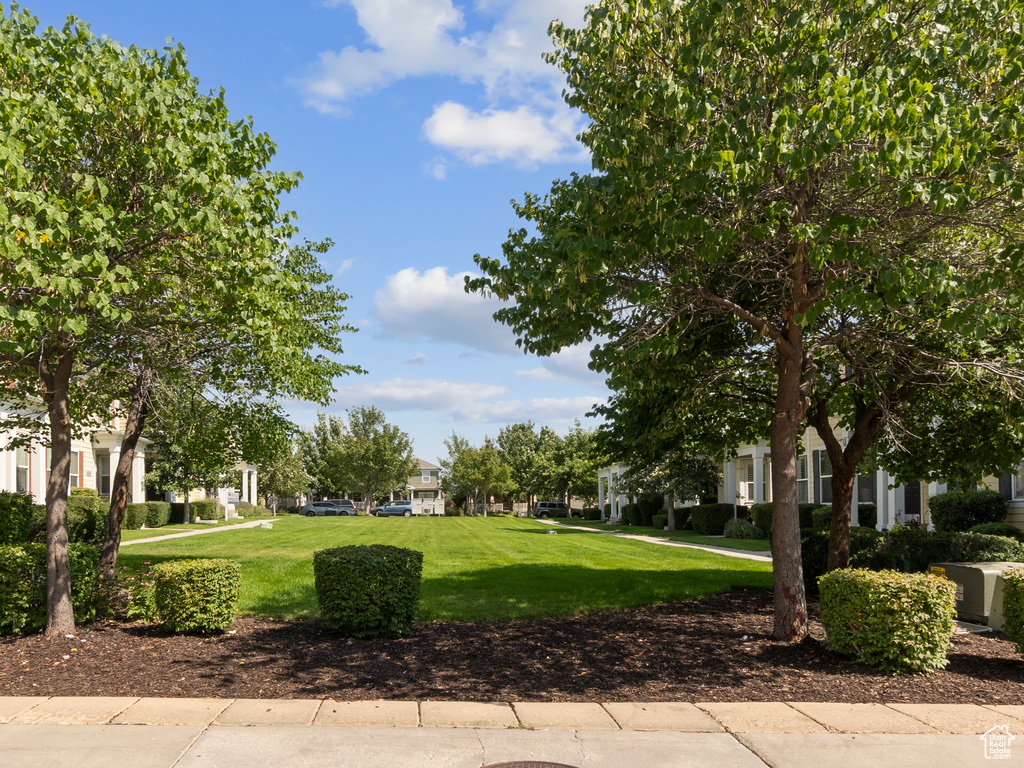 Photo 4 for MLS #2106162 at 4923 W Calton Ln