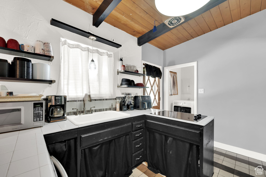 Photo 10 for MLS #2106178 at 7436 S Launa St
