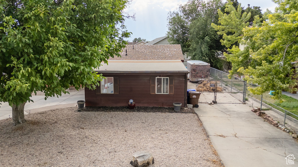 7436 S LAUNA ST Midvale, UT 84047