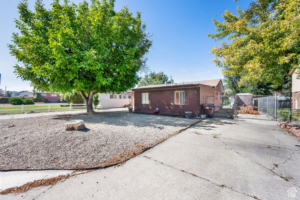 Photo 36 for MLS #2106178 at 7436 S Launa St
