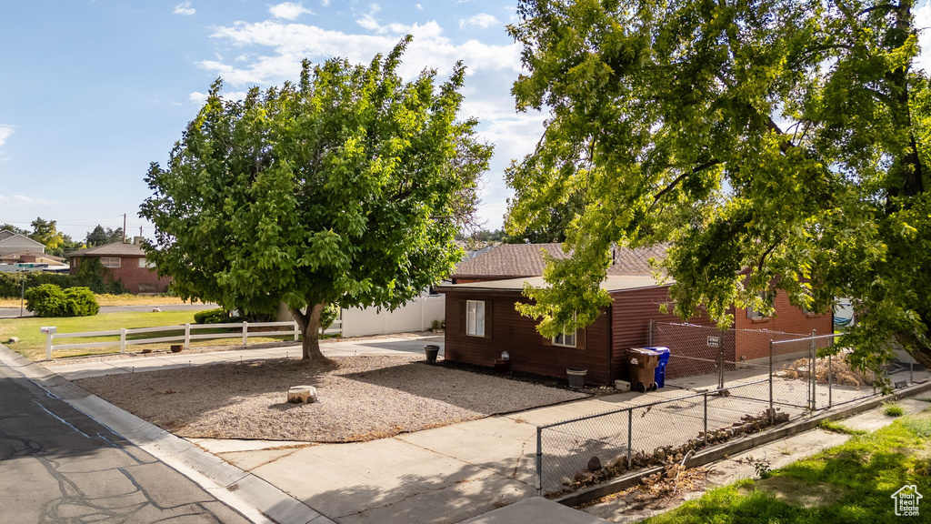 7436 S LAUNA ST Midvale, UT 84047