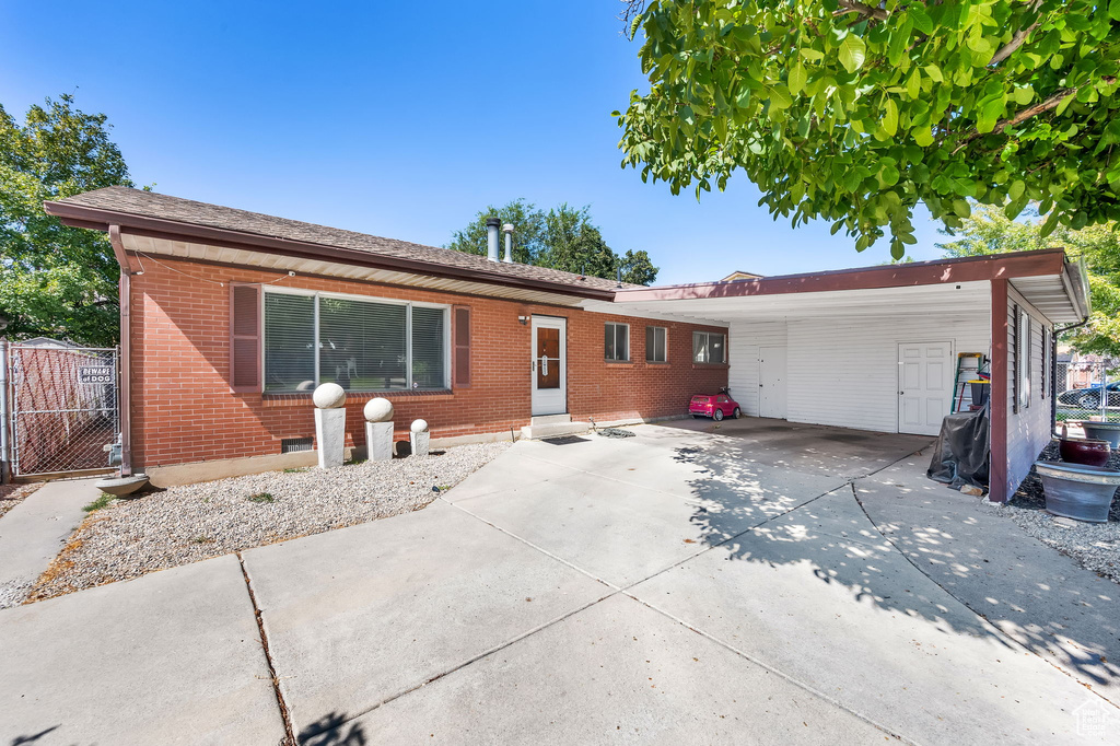 Photo 5 for MLS #2106178 at 7436 S Launa St