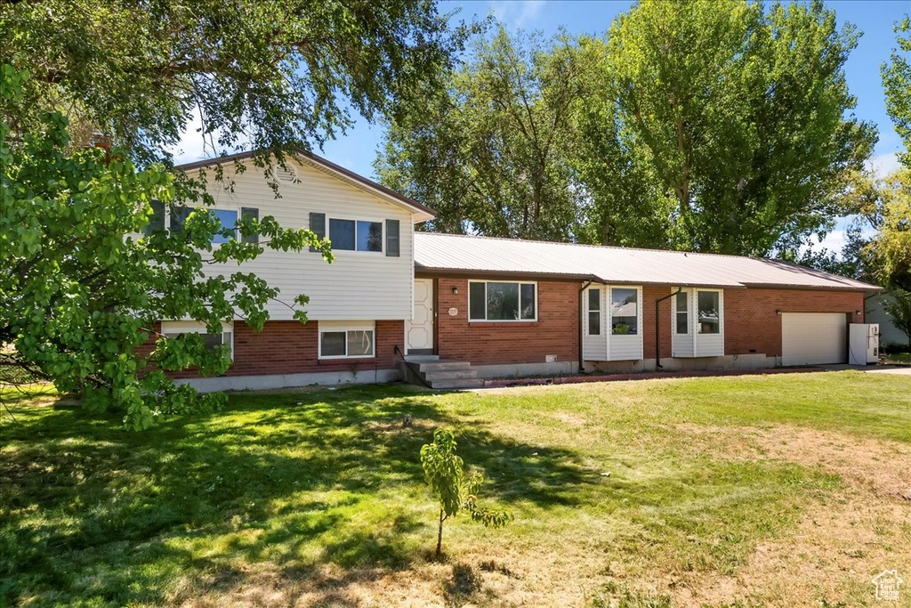 6559 W 4600 S Hooper, UT 84315