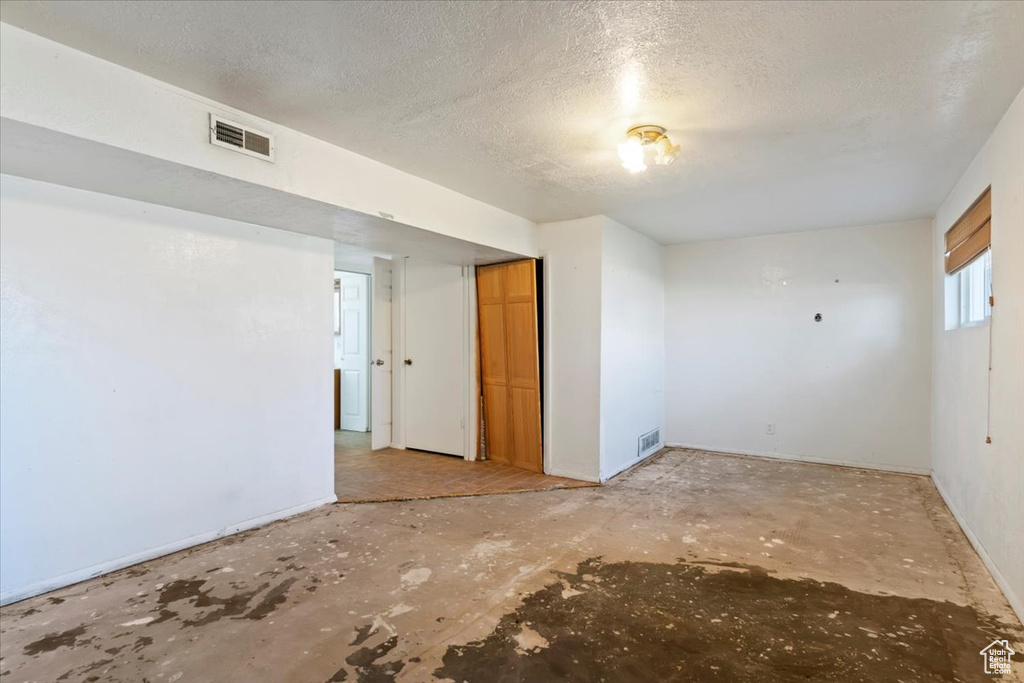 6559 W 4600 S Hooper, UT 84315