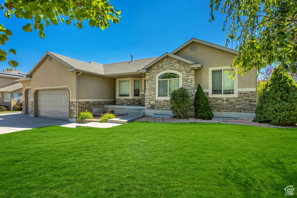 Photo 3 for MLS #2106203 at 5541 W Bellagio Way