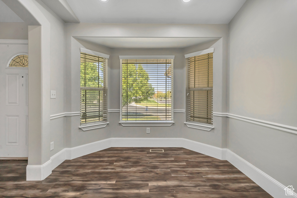 Photo 9 for MLS #2106203 at 5541 W Bellagio Way