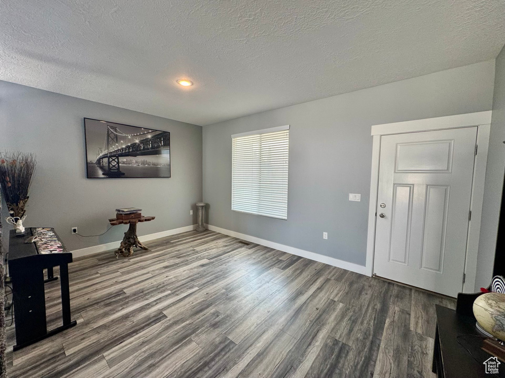 Photo 3 for MLS #2106215 at 1913 S 525 West