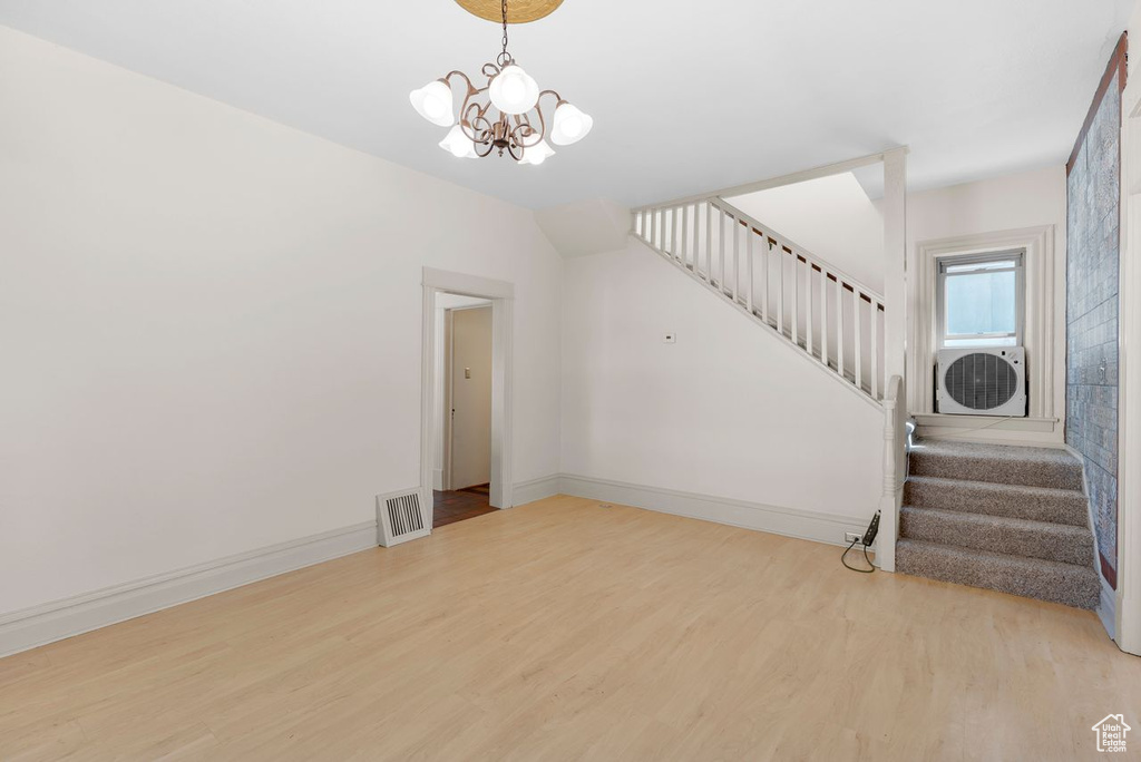 Photo 6 for MLS #2106224 at 1133 E Milton Ave
