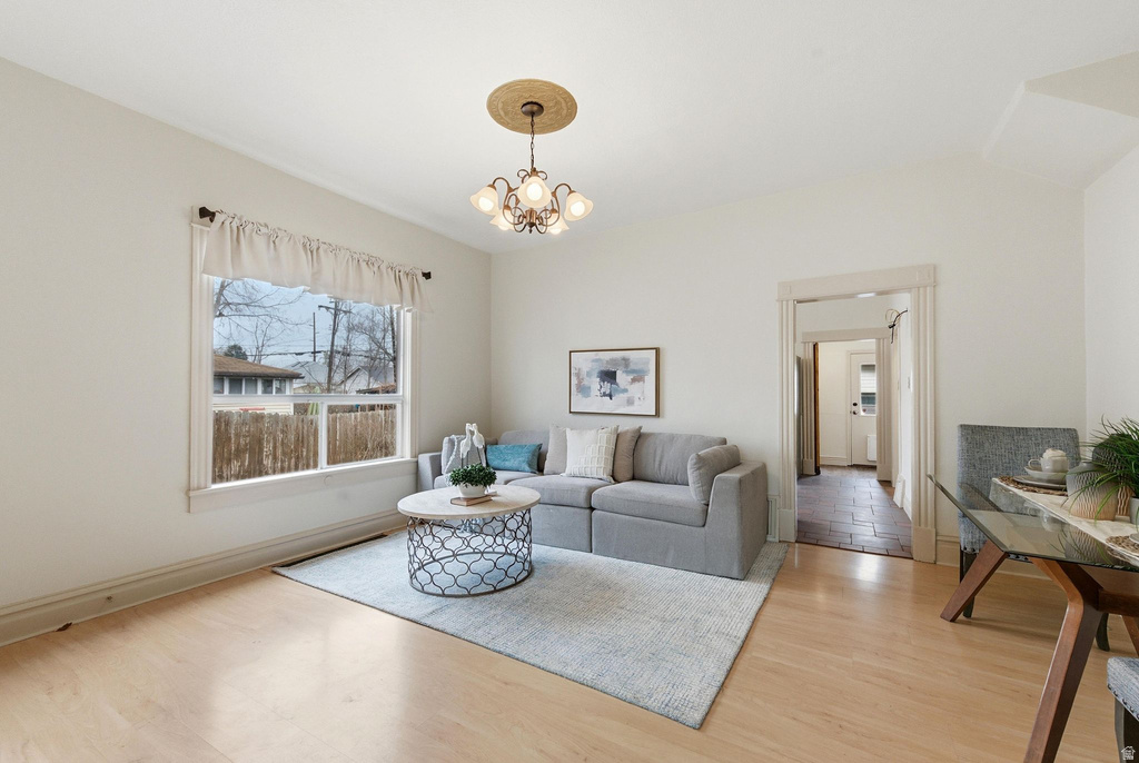 1133 E MILTON AVE Salt Lake City, UT 84105