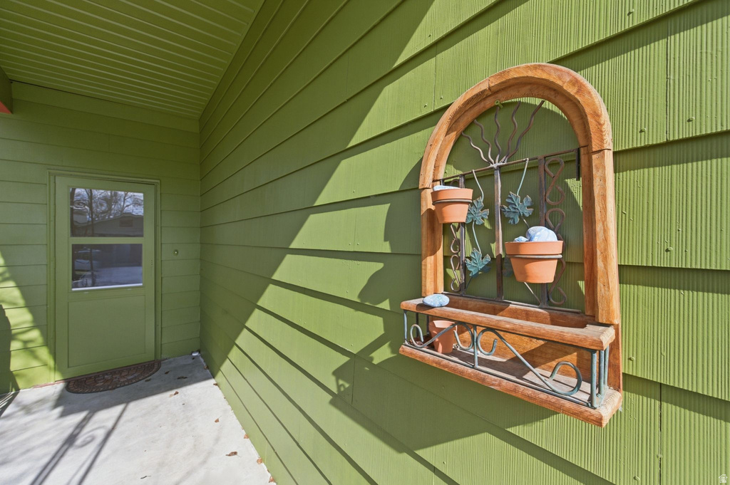 1133 E MILTON AVE Salt Lake City, UT 84105