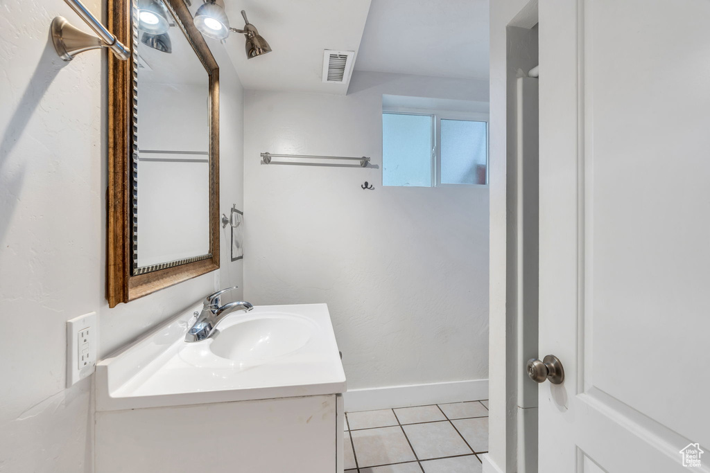 Photo 33 for MLS #2106247 at 2063 E Kane Cir