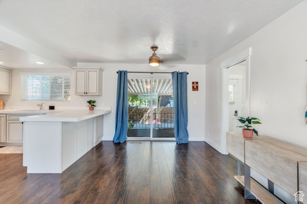 Photo 8 for MLS #2106247 at 2063 E Kane Cir
