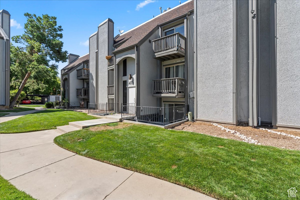 Photo 3 for MLS #2106277 at 415 E Creekside Cir #B