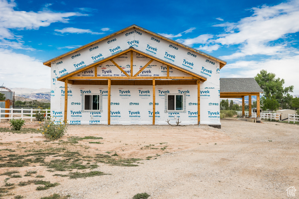 Photo 5 for MLS #2106286 at 297 E 1500 North