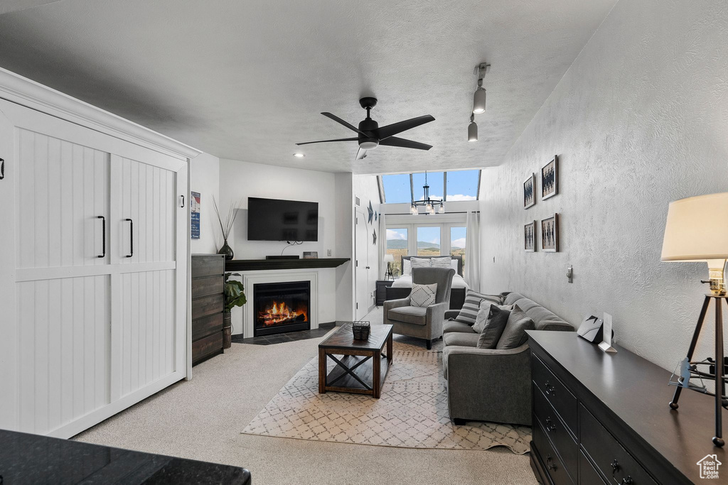Photo 3 for MLS #2106300 at 1415 Lowell Ave #B165