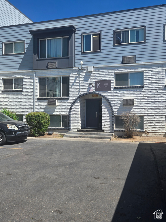 Photo 2 for MLS #2106317 at 731 S 300 East #K110