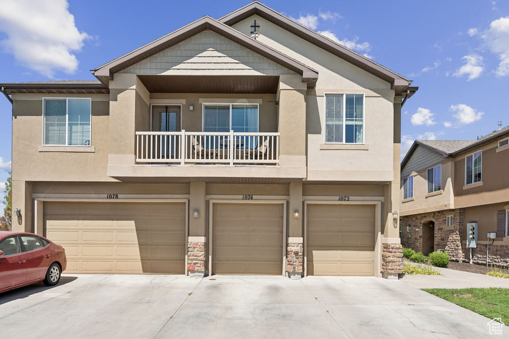 1074 ALLINGTON DR North Salt Lake, UT 84054