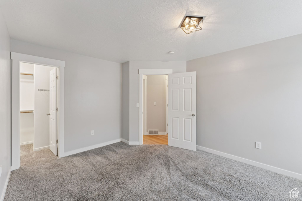 1074 ALLINGTON DR North Salt Lake, UT 84054