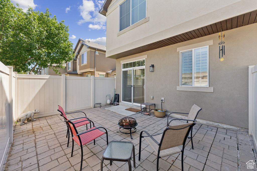 1074 ALLINGTON DR North Salt Lake, UT 84054