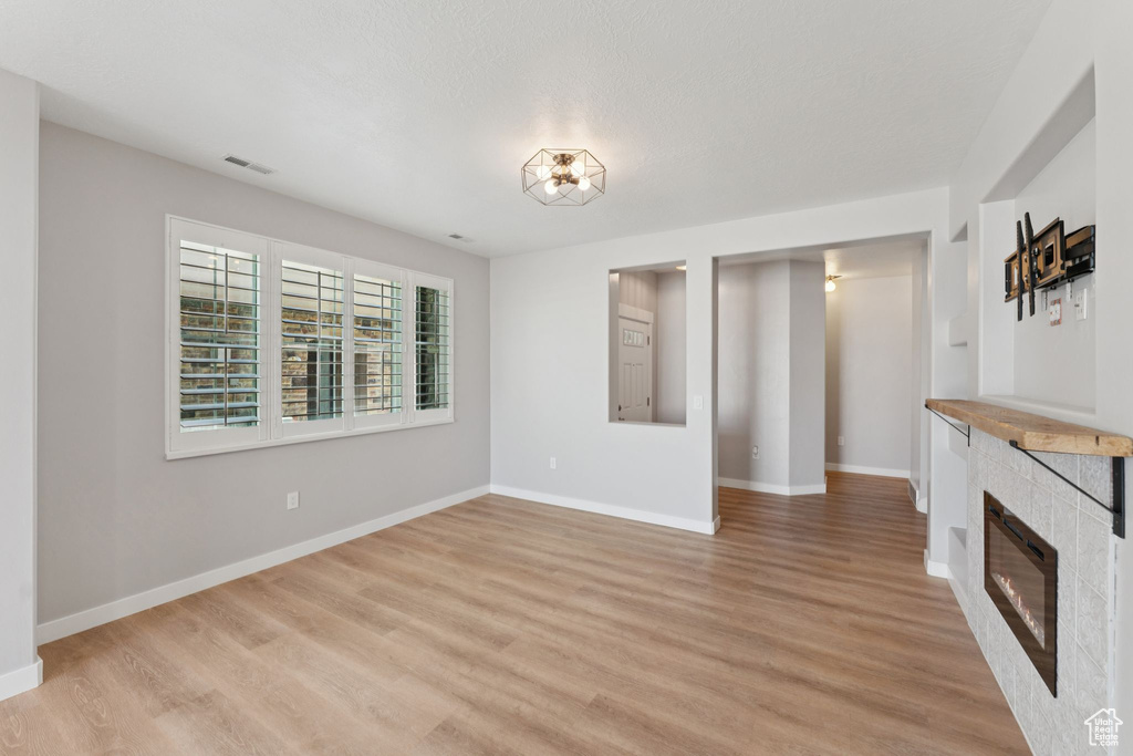 1074 ALLINGTON DR North Salt Lake, UT 84054