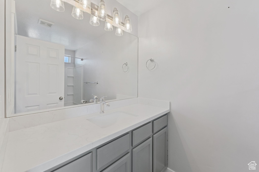 1074 ALLINGTON DR North Salt Lake, UT 84054